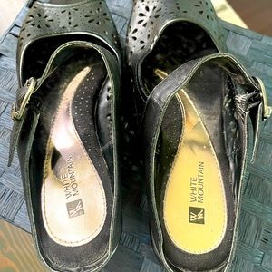 White Mountain MaryJane slides- size 10